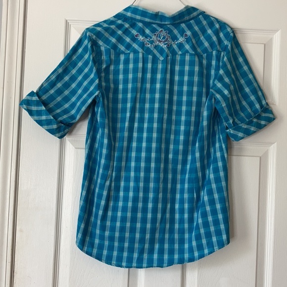 Bit & Bridle blue flannel short sleeved button up - Picture 3 of 17